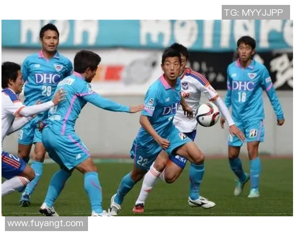 清水心跳与鸟栖砂岩的精彩对决展现足球魅力与团队精神