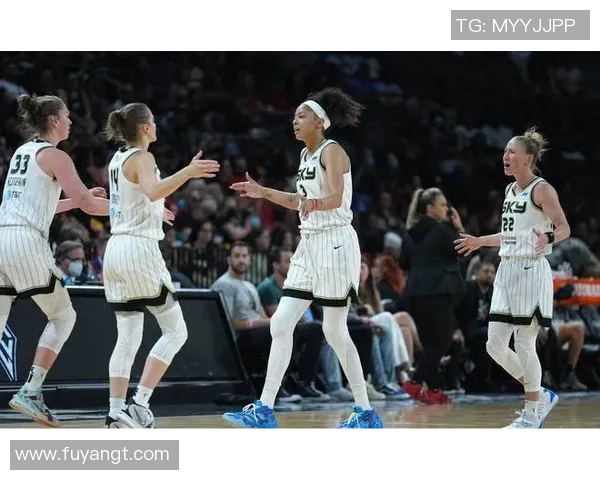 芝加哥天空与明尼苏达的激烈对决揭示篮球魅力与团队精神